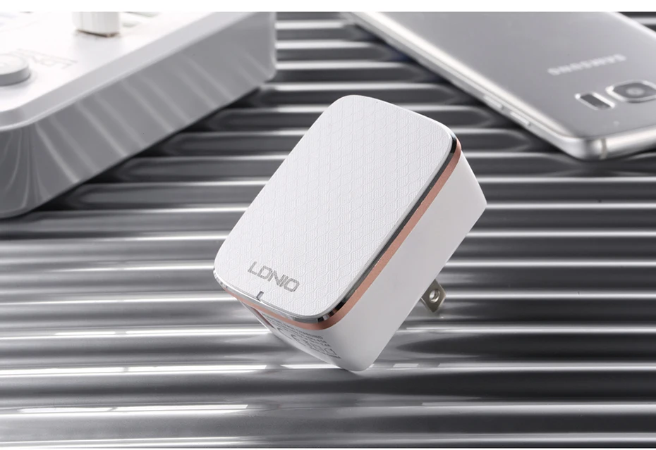 LDNIO A1204Q Travel Charger (11)