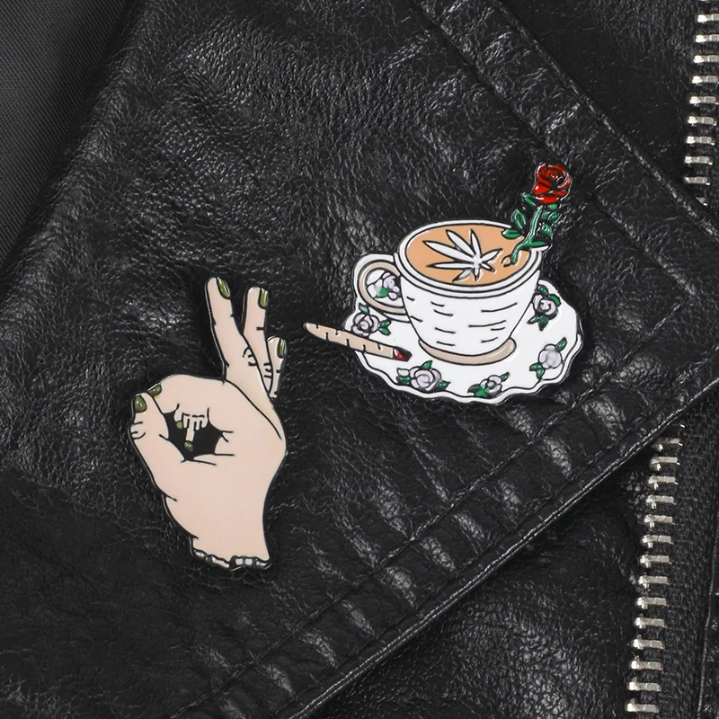 

Set of 2 Coffee pins Middle finger pins FXXK YOU Enamel pins Backpack Bag Hat Leather Jackets Fashion Accessory Men Women