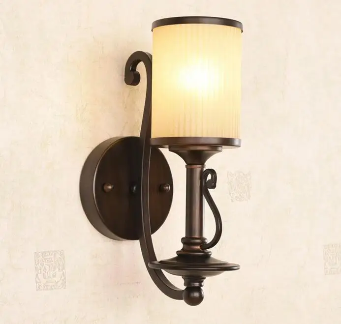 

Beauty of American retro iron lamp wall lamp room background bedside lamp lens headlight aisle lights GY216