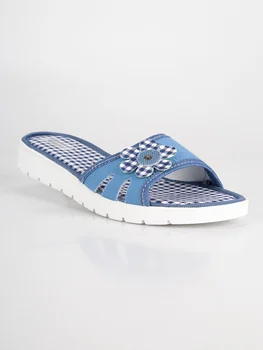 

Slippers flat with open toe