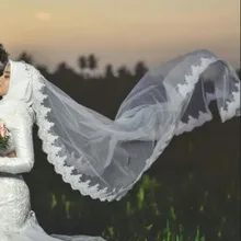 Белый Кот 1 слои, свадебная фата кружевной каймой Часовня длинная Свадебные аксессуары; Фата с гребень Свадебные фаты