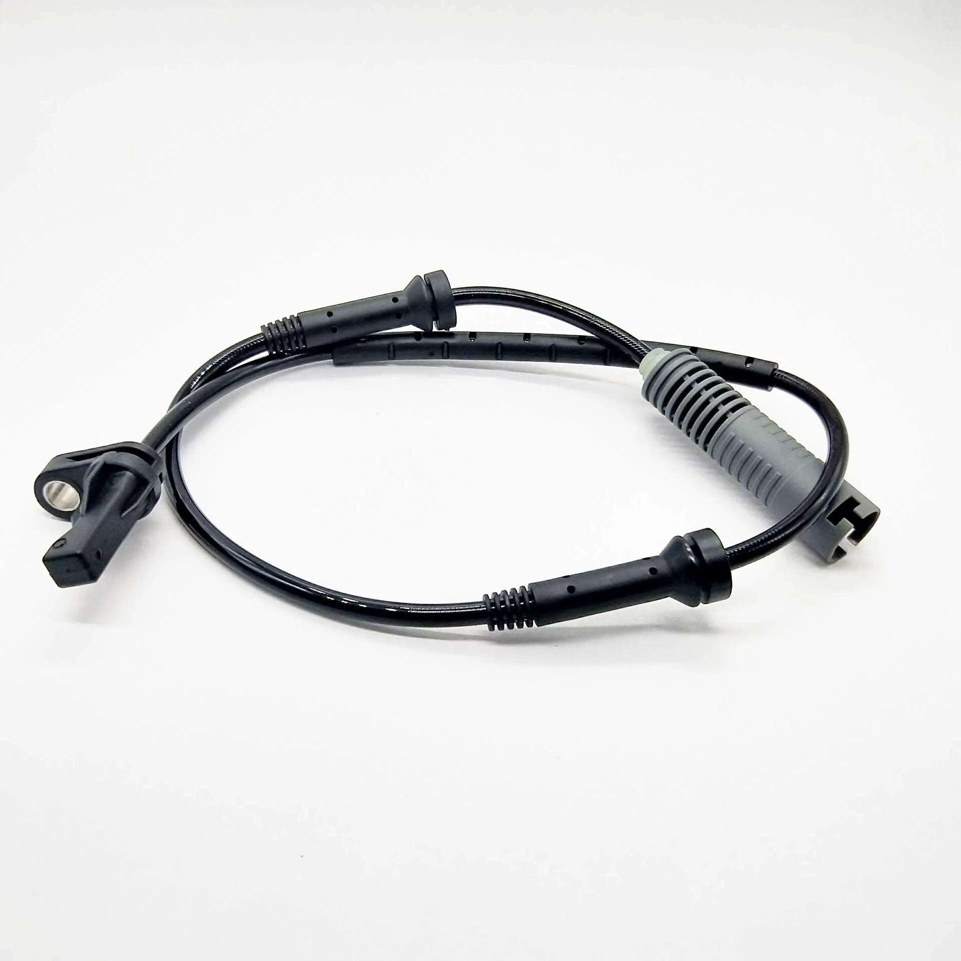

SMD ABS SENSOR VORNE 34526762465 FOR BMW SERIA 3 E90/91/92 06-, SERIA 1 06- OE z.Vergl 345 267 62465