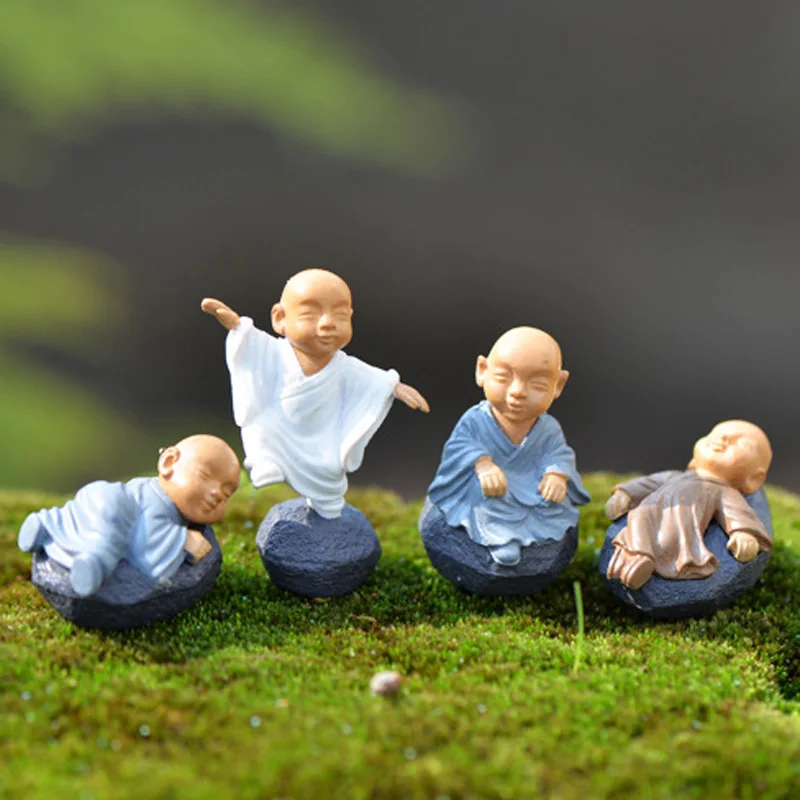 

12pcs ( 4 style ) Cartoon monk resin craft miniature dolls fairy figurines microlandschaft garden decor home decor DIY