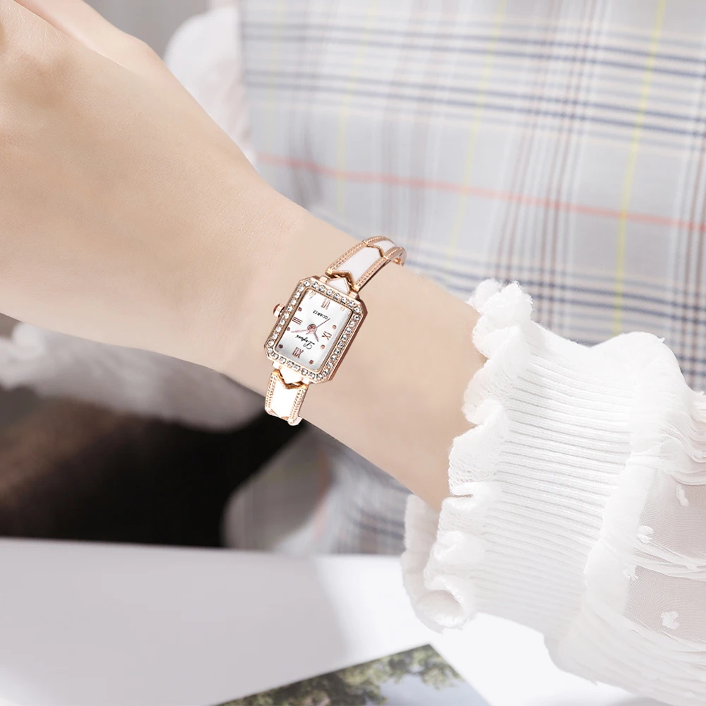 

Casual Slim Quartz Watches Creative Rectangle Dial Wristwatch Women Alloy Band Watches
