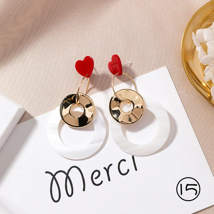 

ZHIMO Ladies Cute Red Heart White Acrylic Shell Circle Dangle Earrings For Women Korea Jewelry Girls Gifts Earring Brinco