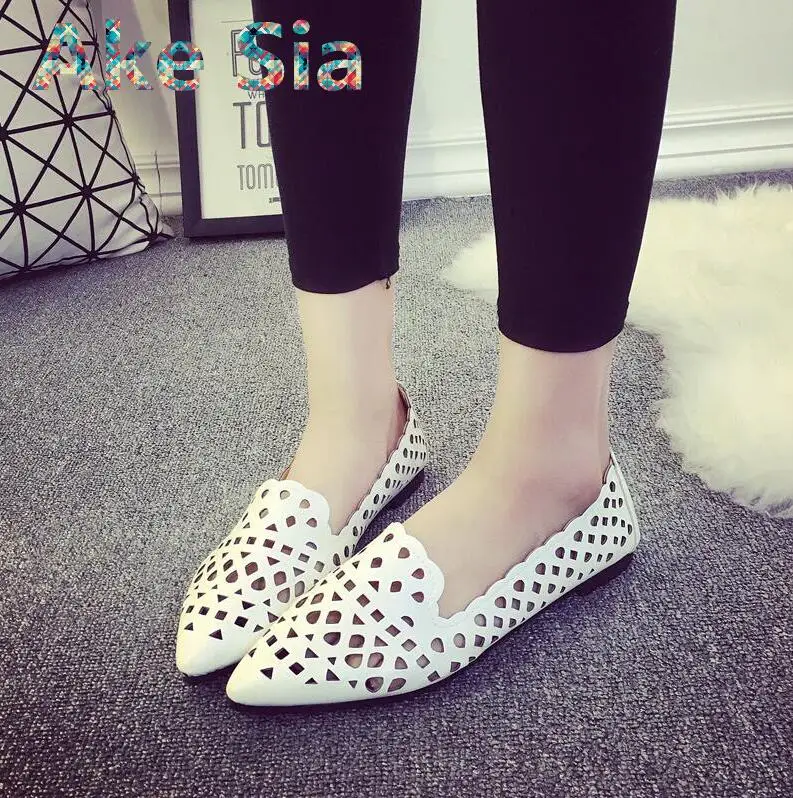 

0 2018 spring and summer new pointed hollow hole flat shoes wild comfortable bean flat shoes with free shipping #190
