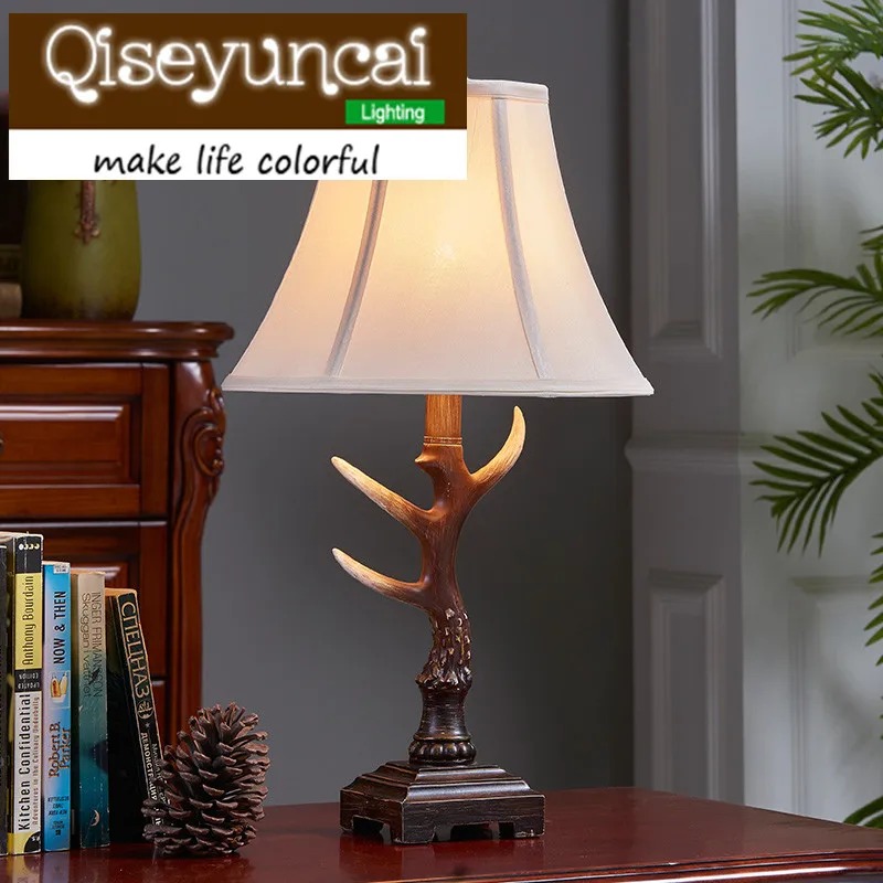 Qiseyuncai Американская страна Лось полимерная настольная лампа ретро новая классическая простая креативная уютная прикроватная лампа для спальни - Цвет корпуса: Коричневый