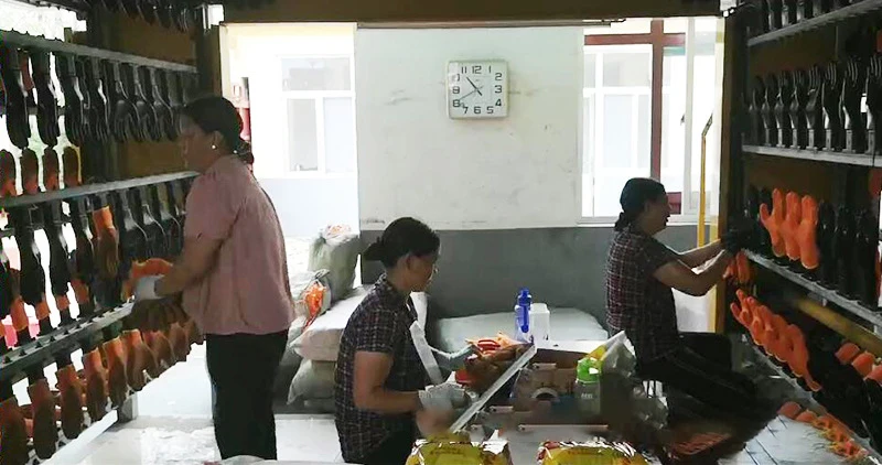 16__9261675010_284689715