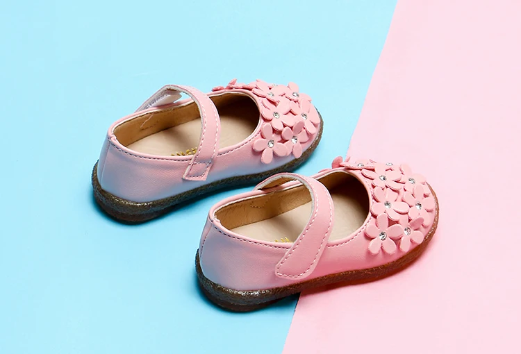 Милый ребенок обувь для девочек первые ходоки мягкой обуви 2018 Осенний цветок для маленьких девочек Туфли без каблуков для маленьких