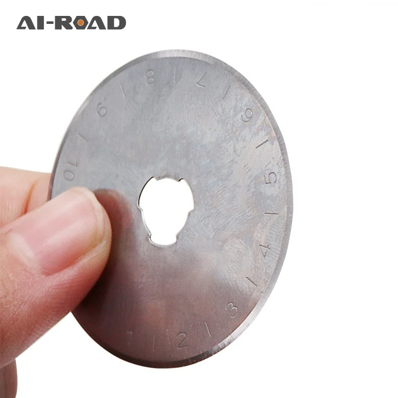 

10PC Roller Blades Replacement Spare 45mm Rotary Cutter Blade Patchwork Leather Fabric Paper Cutting Wheel Blade Hand Tool Set