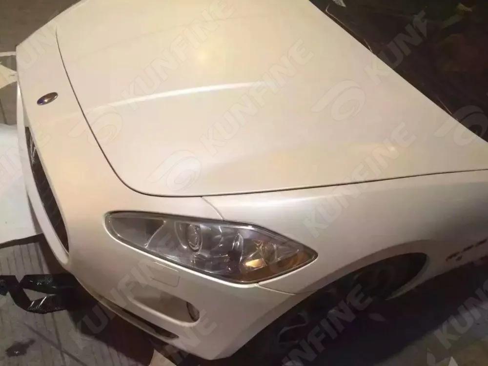 Cowry White Car Vinyl film 4