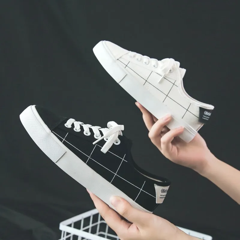 

Canvas shoes female 2019 spring new small black shoes ulzzang wild students small white shoes