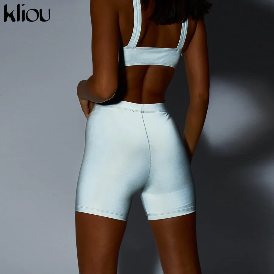 Kliou جديد النساء عاكسة قصيرة قطعتين مجموعات الفضة نشط ارتداء حمالة قصيرة الرياضية الصدرية مرونة الخصر 2 قطعة رياضية