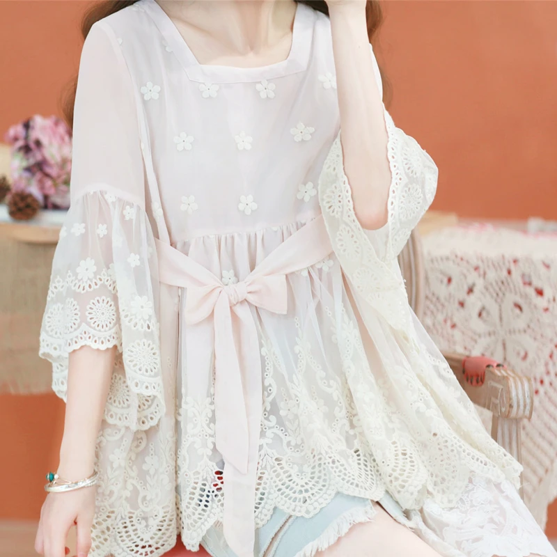 

Female Casual Summer Wear Sweet Mori Girl Lace Embroidery Fairy Princess Shirt Flare Sleeve Loose Lace Chiffon Shirt Women Tops