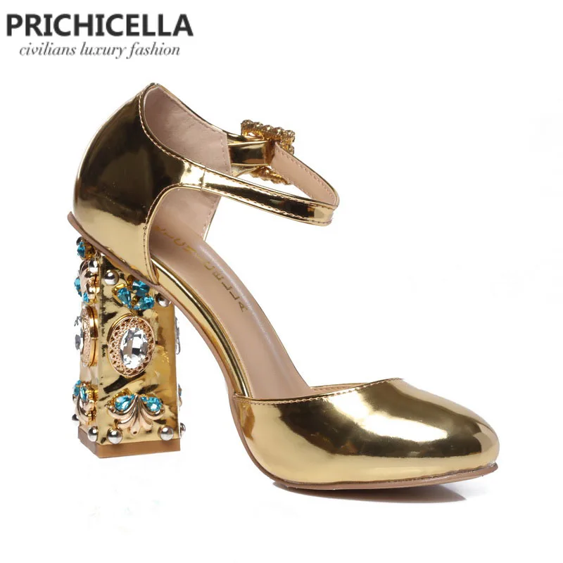 Уникальные женские золотистые кожаные сандалии PRICHICELLA Украшенные стразами на