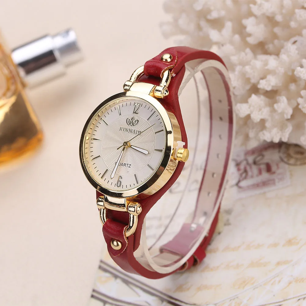 

Women Casual Watches Round Dial Rivet PU Leather Strap Wristwatch Ladies Analog Quartz Watch Gift TH36