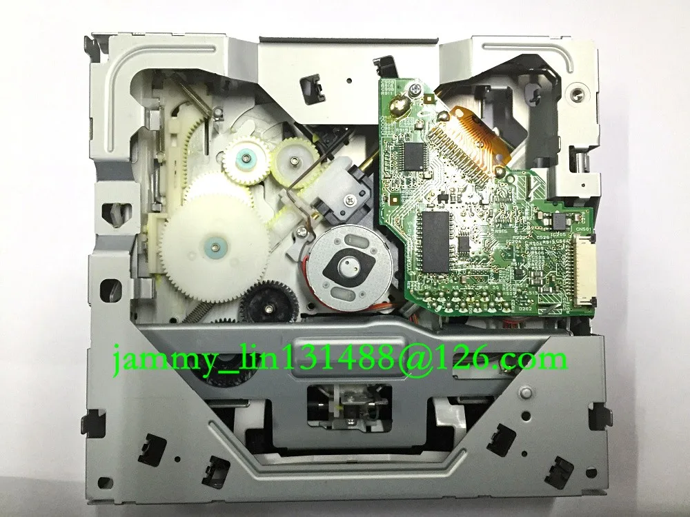 Matsushita new style single CD loader mechanism