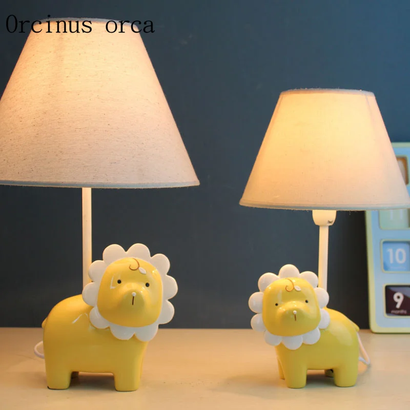 

Cartoon creative lion desk lamp children's room Princess Room girl's bedroom bedside lamp lovely animal LED lamp free shipping