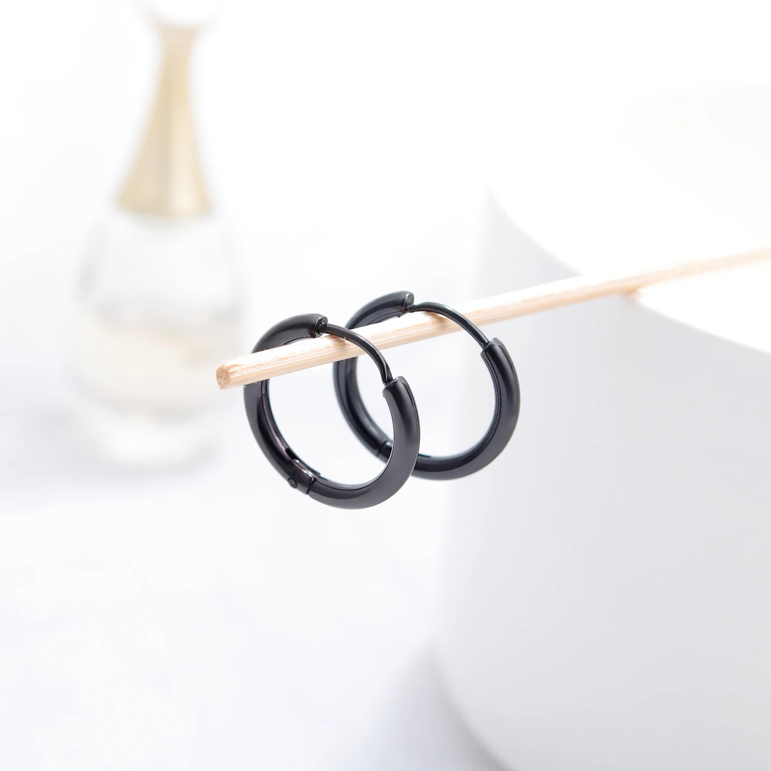 Huggie Hoop серьги из нержавеющей стали спираль дополнительные маленькие кольца