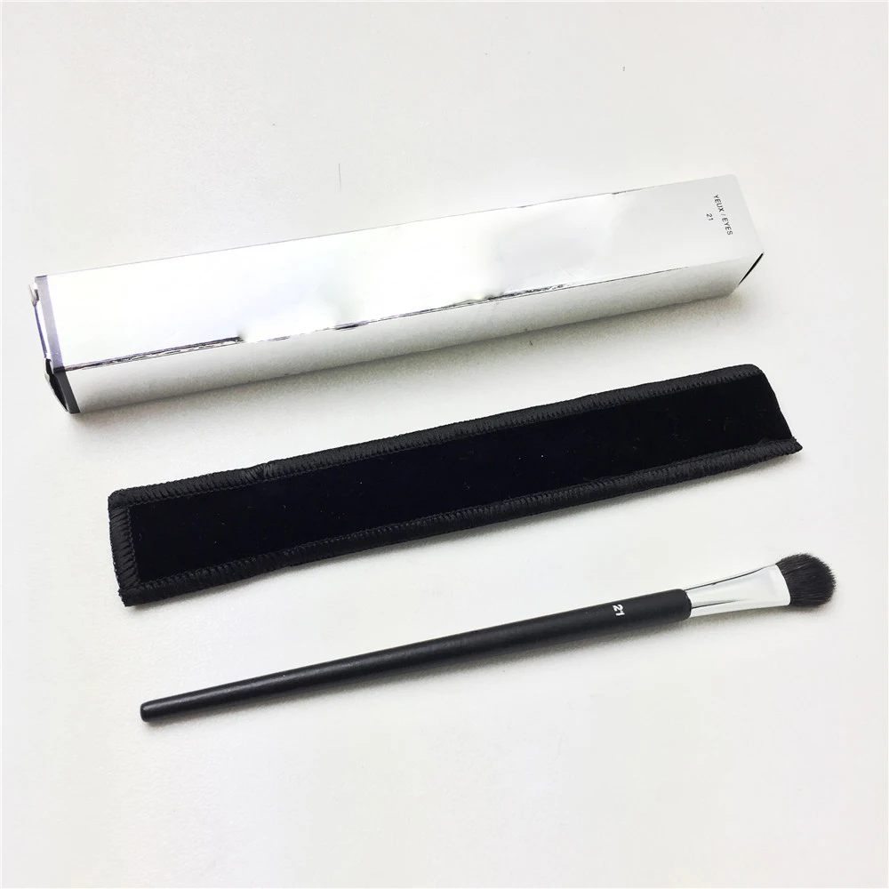 

Professional Finish Medium Eyeshadow Brush #21 - Soft Goat Hair Professional Beauty Base Eyeshadow Makeup Brush