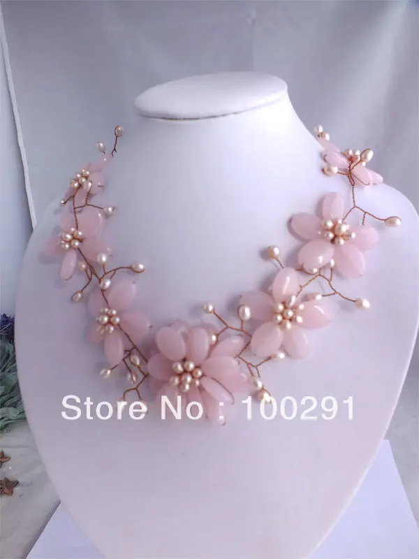 

beautiful pink Natural stone wrap flower necklace by hand