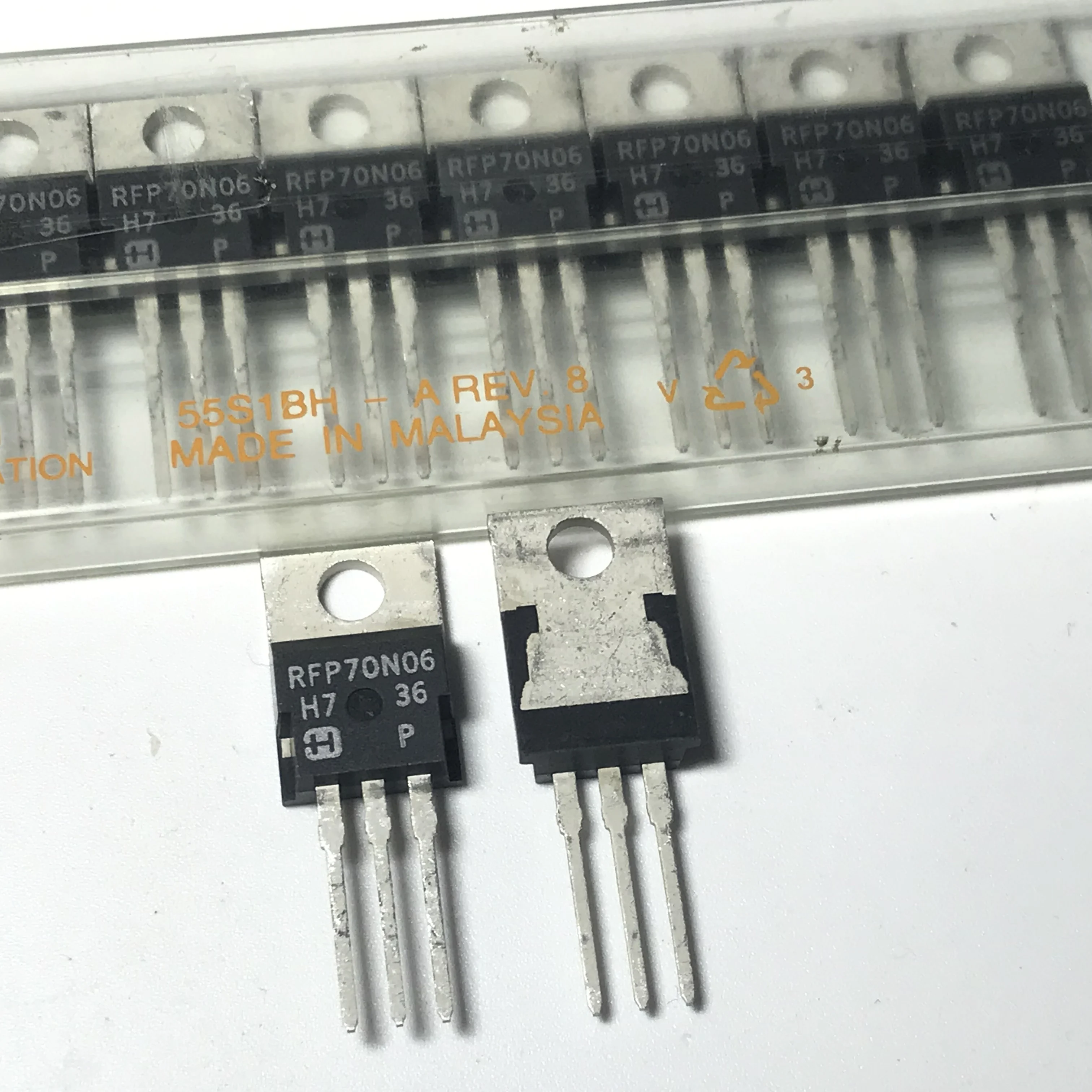 

RFP70N06 70N06 TO-220 NEW ORIGINAL 10PCS/LOT