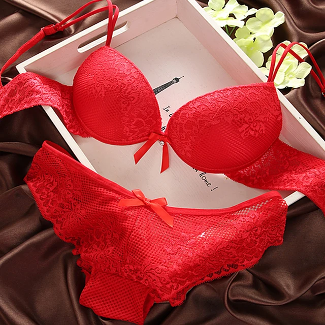 Fashion fashion lace sexy thin deep V-neck push up underwear hot-selling solid color bra set 2019 wholesale