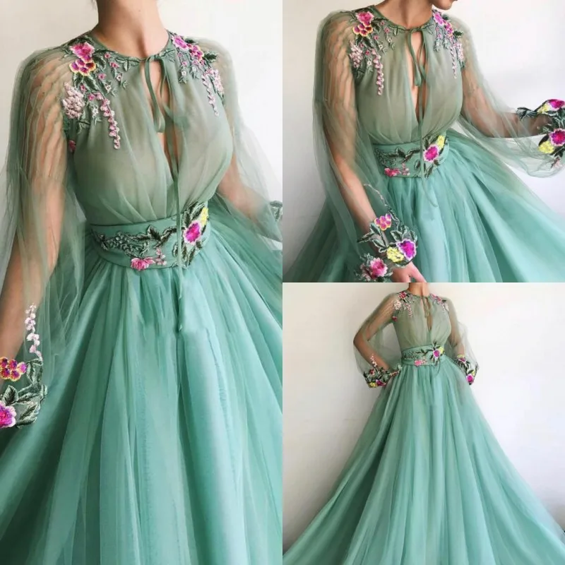 

Attractive Prom Dresses Jewel Neck Long Sleeves Lace Appliques A Line Evening Gowns Custom Made Sweep Train Guest Party Dress