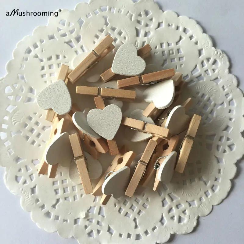 

x100 White Rustic Wedding Gift Packaging Wooden Heart Mini Clothespins Small Craft Clips for Photo Wall Decoration Valentines