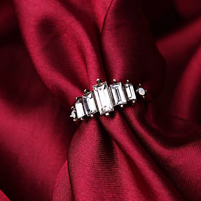 Новое поступление один сплав геометрическое кольцо в стиле ретро для женщин Kiss Me известная марка ювелирных изделий палец кольцо
