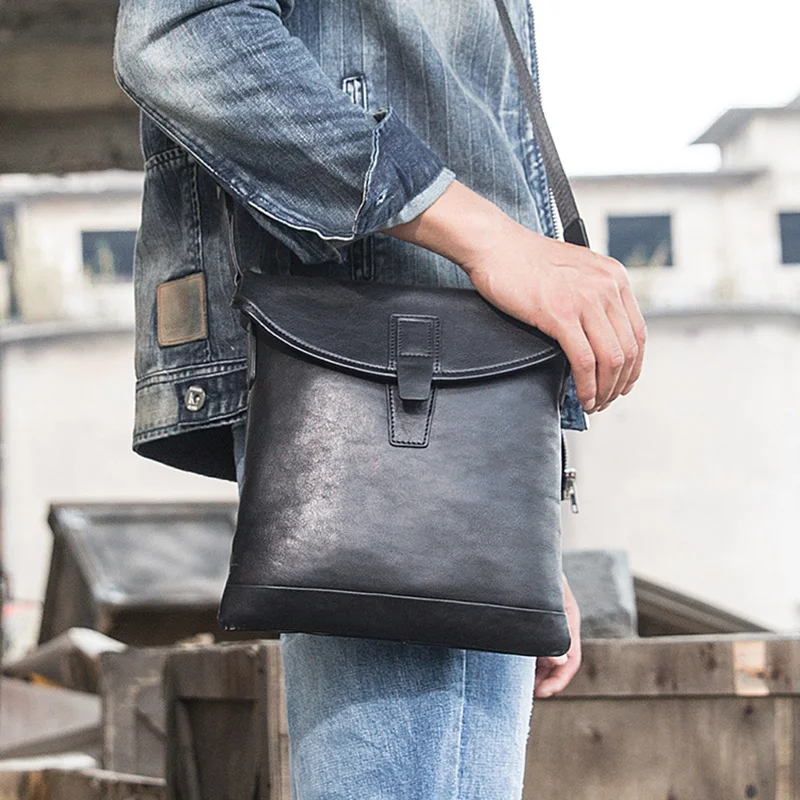 AETOO Men's shoulder crossbody bag, leather postman bag, head-layer cowhide trend men's Bag