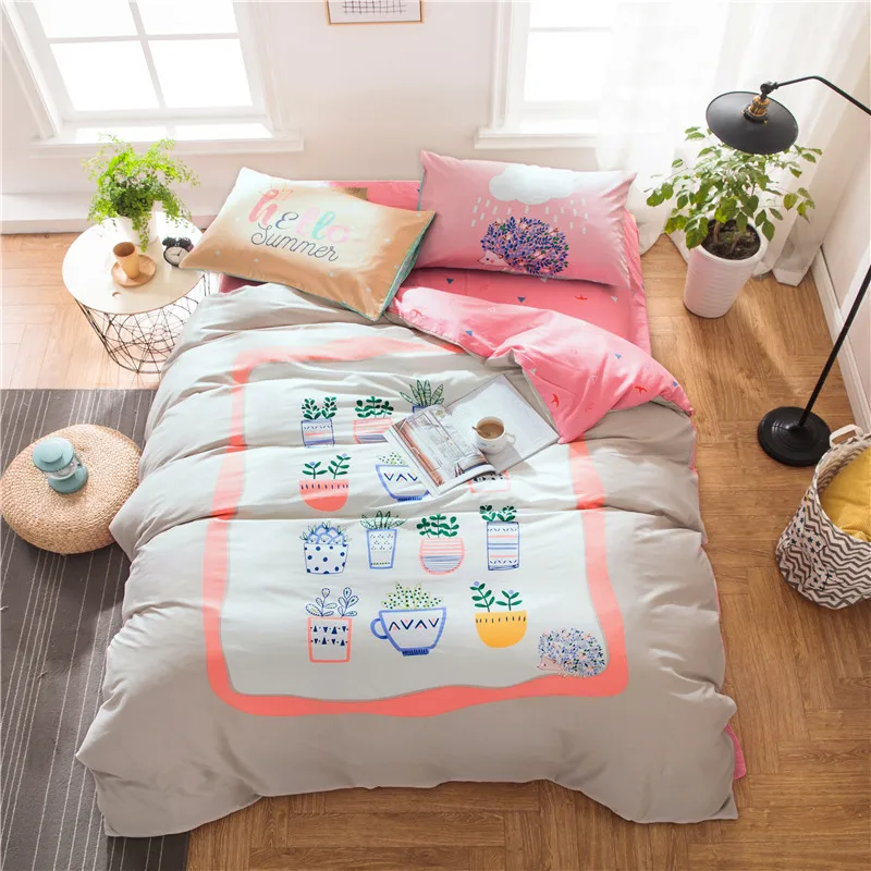 4390288878_1897942263