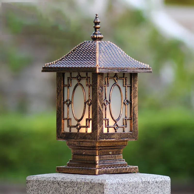 Goedkoop Retro stijl countyard hek wandlamp waterdichte outdoor post kolom koplampen villa balkon tuinverlichting