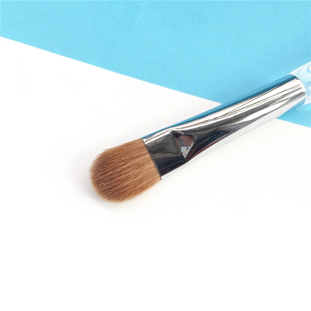 Trish McEvoy Brush 40 Medium Laydown Brush _ 3
