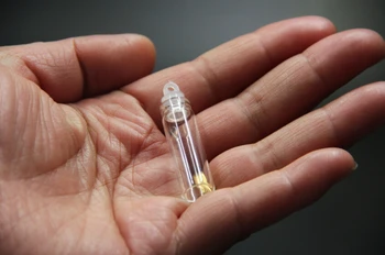 

500pcs 11*35mm 2ml Glass Wishing Bottles with Plastic Stopper Lid Spice Perfume Oil Bottles Jars DIY Craft Vials Drifts Bottles