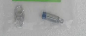 

Free Shipping 2pcs/LOT New proximity switch DW-AS-613-M18-002 plug in 24VDC three wire PNP normally open inductive type