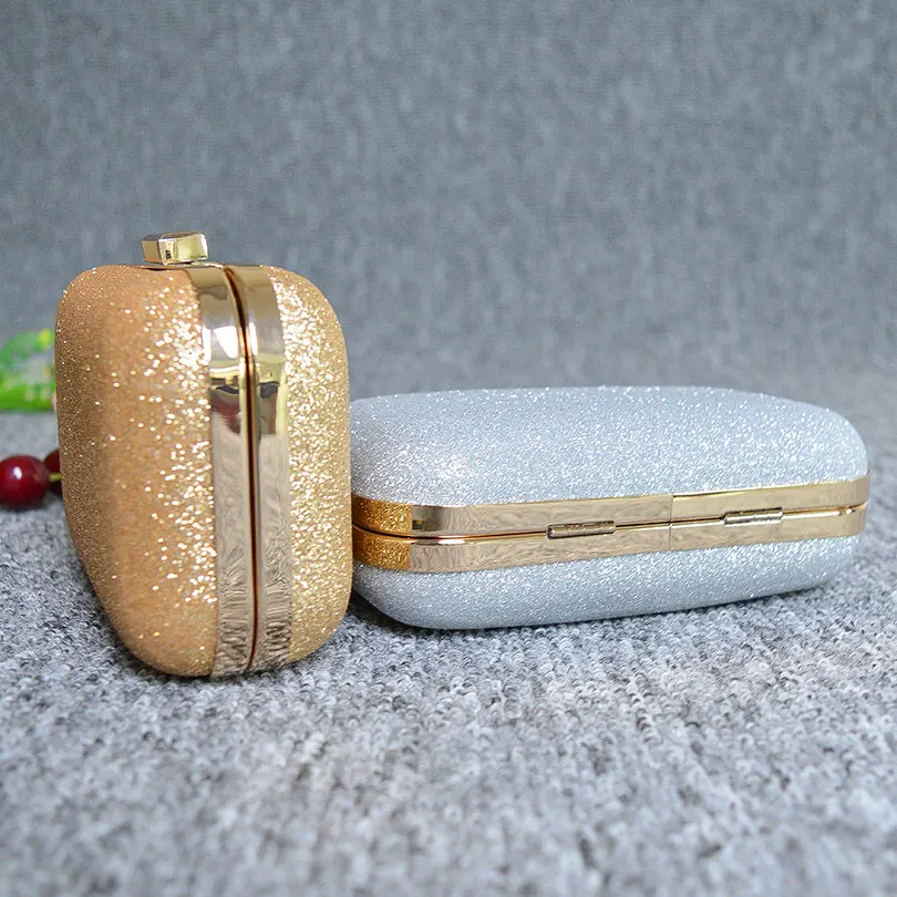 Женская вечерняя сумка клатч на плечо с цепочкой золотистого цвета большие