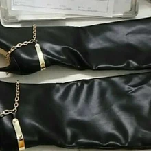 Новые женские модные золотистые металлические сапоги-гладиаторы до колена с острым носком и цепочкой черные, белые кожаные высокие сапоги на высоком каблуке