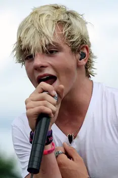 

Home Decor Ross Lynch R5 Music Star 1-Silk Art Poster Wall Sicker Decoration Gift