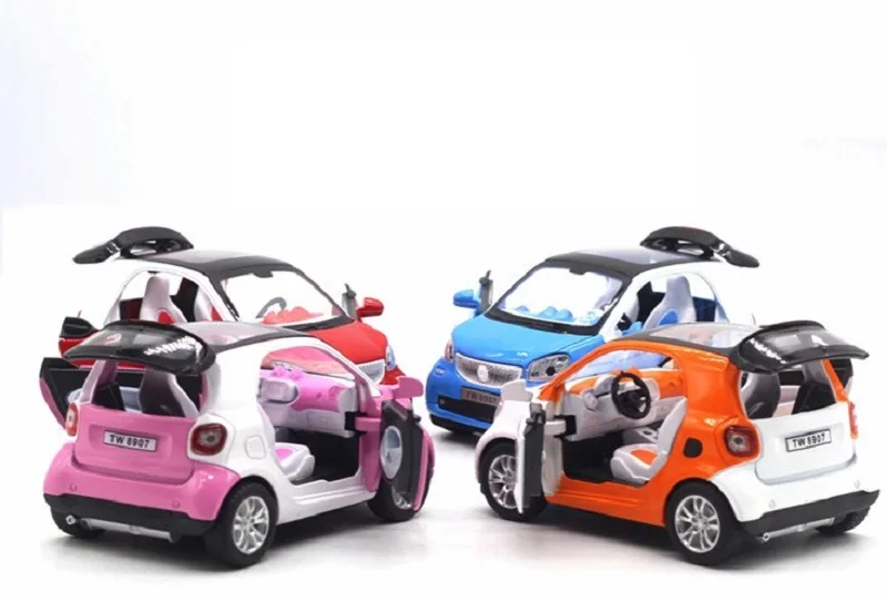Новинка 1:24 SMART для двух моделей автомобилей из сплава детские игрушки развивающие с откатной спинкой музыкальный мигающий для мальчиков детские подарки