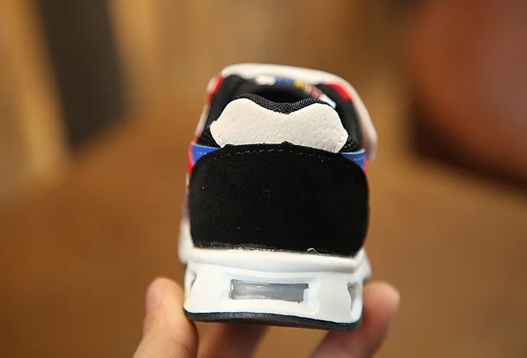 Sapatos com Luz Casuais com Luz para Meninos Novos Tênis Luminosos Crianças Brilhante Sapatos 2020 18 Mamãe e Bebê