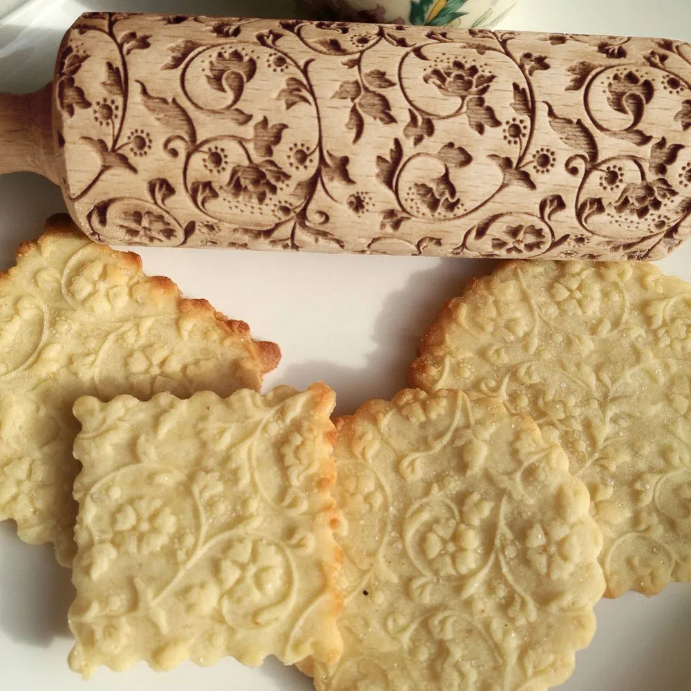 

Christmas Wood Embossing Rolling Pin Baking Cookies Biscuit Fondant Cake Dough Engraved Roller Flower Pattern 2O81121