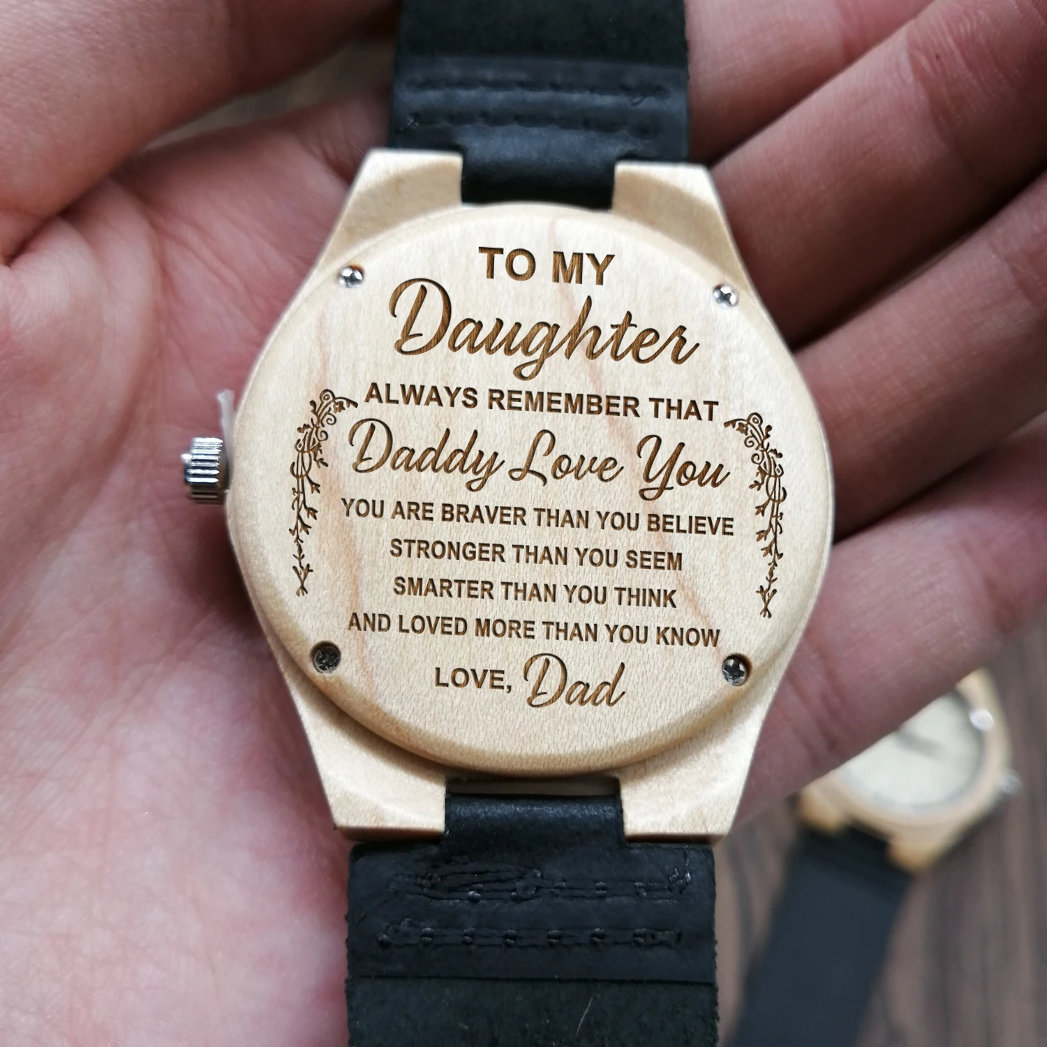 Моей дочке гравировкой деревянные часы Для женщин часы Японии автоматический кварцевые часы Девушка наручные клена смотреть подарки