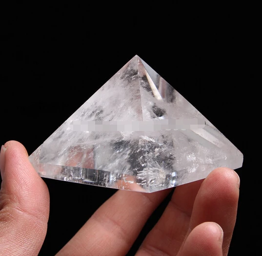 

A 410Natural Quartz Crystal Healing White Crystal Pyramid (0601)