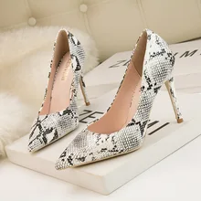 Ou Mo brand sandals women?s High heels 10cm Snake skin texture sandals pointed toe Sexy fashion Female High heels Night club Ou Mo brand sandals women?s High heels 10cm Snake skin texture sandals pointed toe Sexy fashion Female High heels Night club