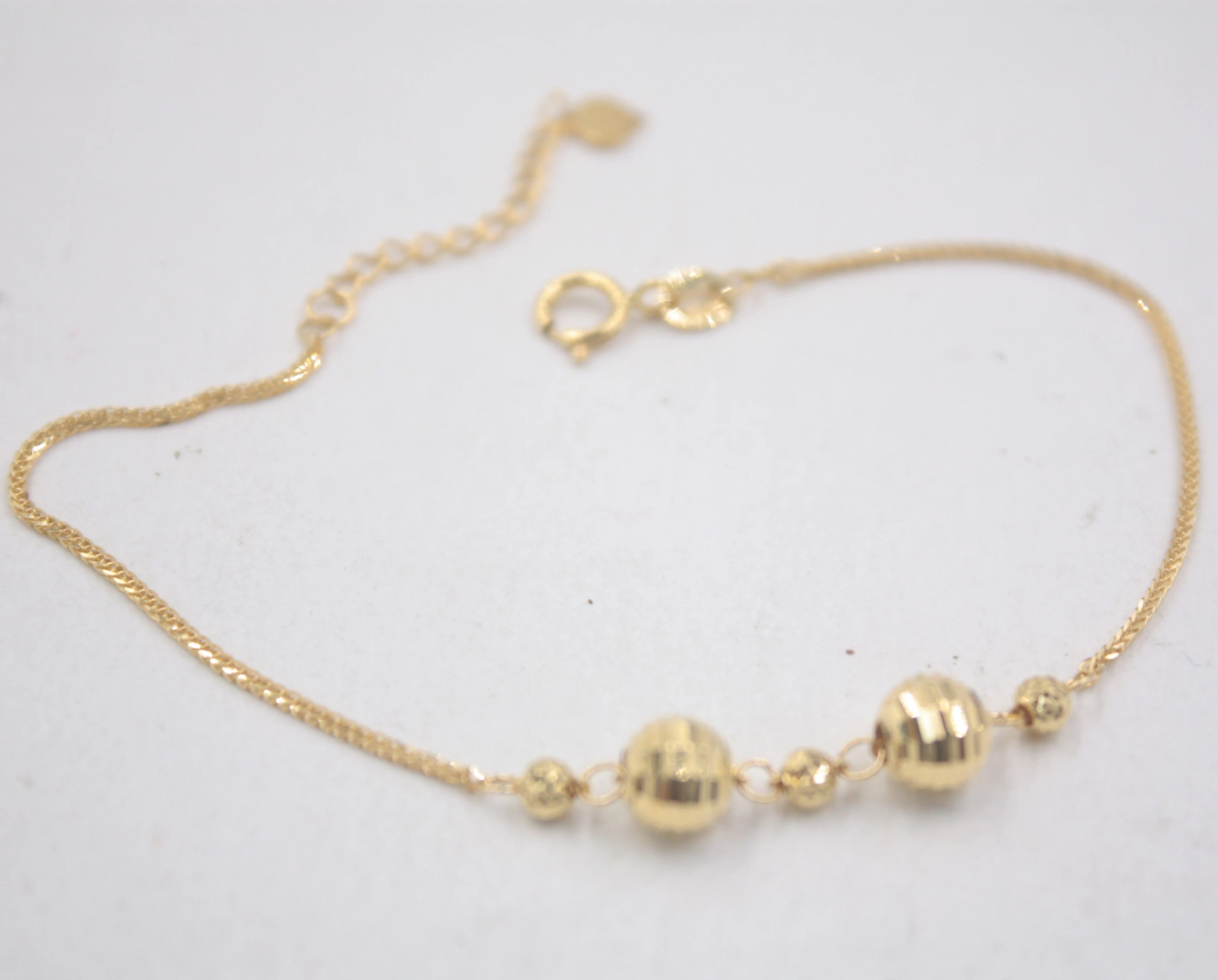 

Authentic 18K Yellow Gold Bracelet For Women Girl Lady Craved Ball Wheat Link Elegant 7.48inchL 6mmW New