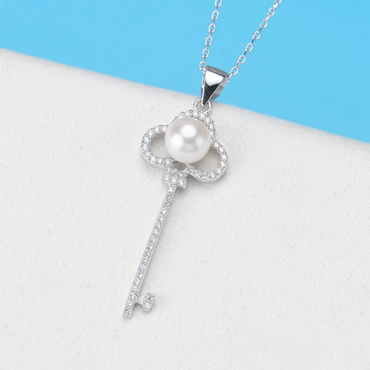 

Hot Sale Design Fashion natural Pearl Crystal Key Pendant Necklaces for Women Girls Jewelry Christmas Gift