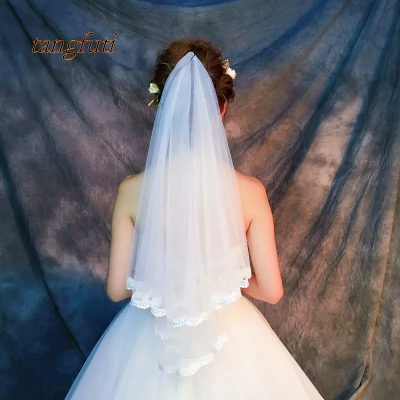 Фото Короткая Свадебная вуаль 1 5 м Фата для невесты без гребня кружевная кромка