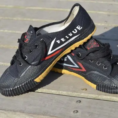 Günstige Schwarz weiß Farbe Shaolin Mönch Training Feiyue Schuhe Tai Chi kampfkunst Taekwondo Karate Kung fu Sport Turnschuhe schuhe