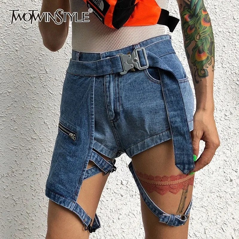 TWOTWINSTYLE летние открытые женские шорты с высокой талией и неровной шнуровкой